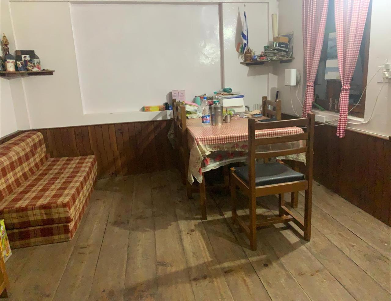 Backpacker's Enosh Apartment